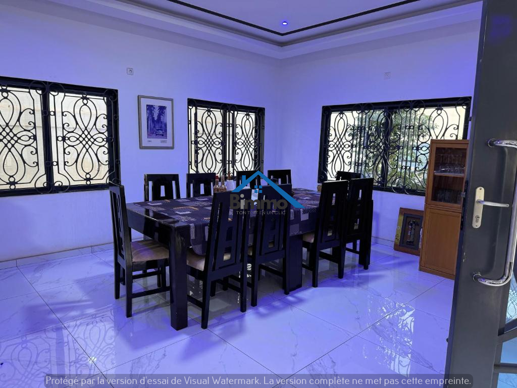 Suite Grand Espace avec Terrasse – Votre panorama privé sur tout Ouidah